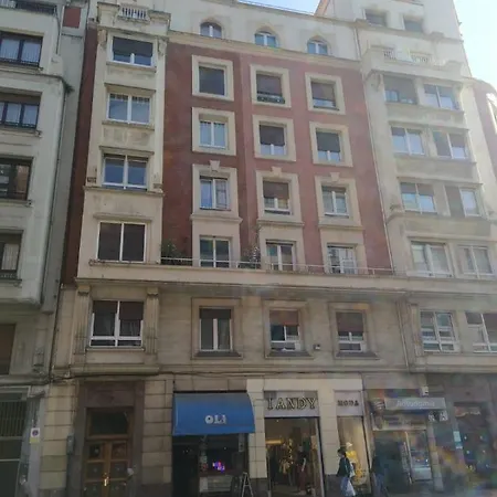 2000 Homestay